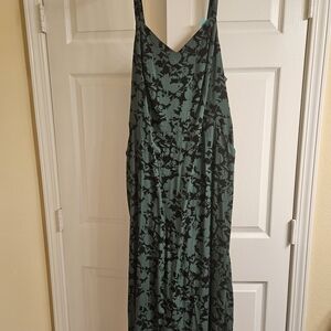 41 Hawthorn Teal and Black Floral Midi Dress